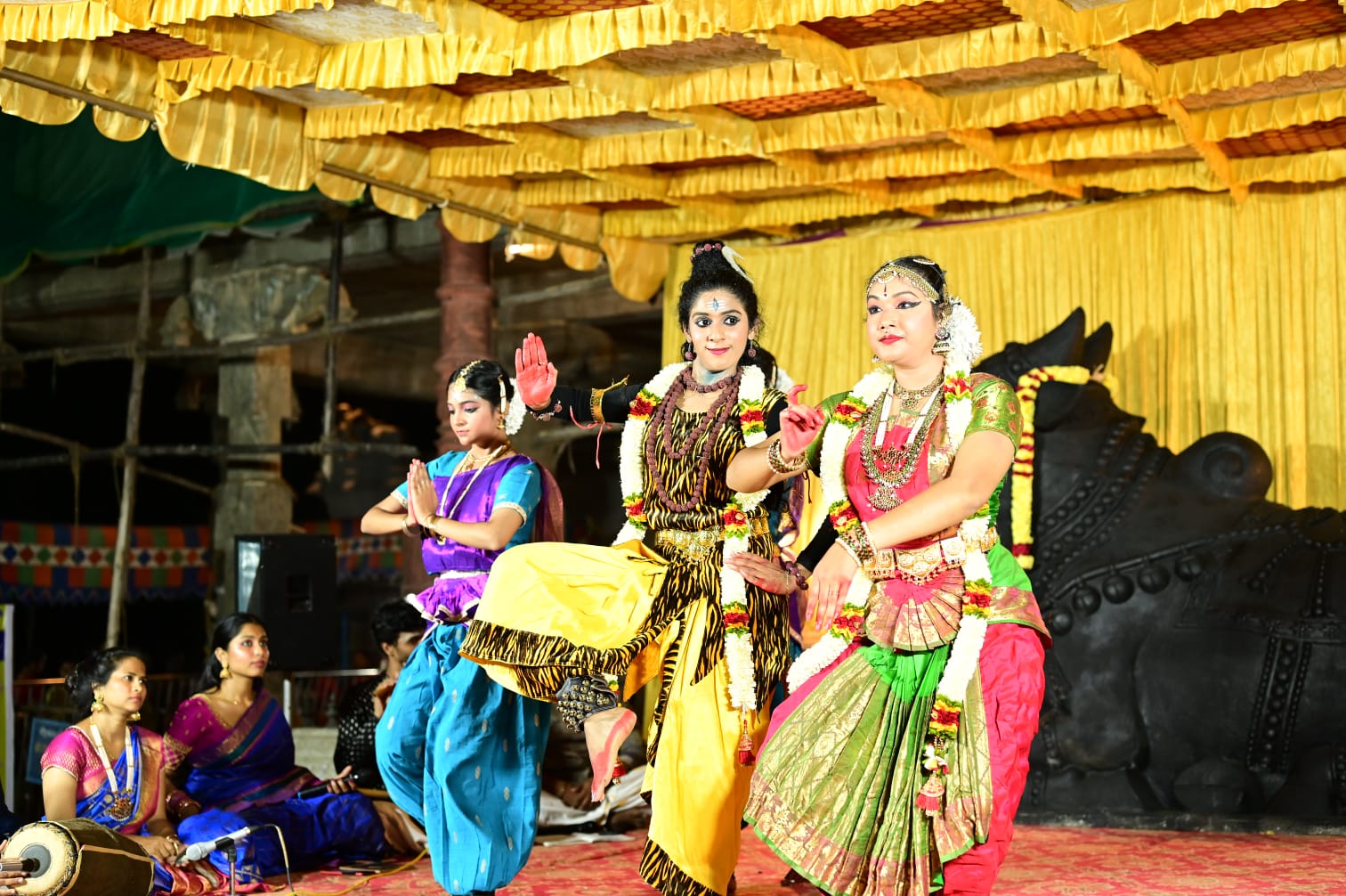 Bharatanatyam dance performance or class at Shivam Narthanalayam - Photo 7